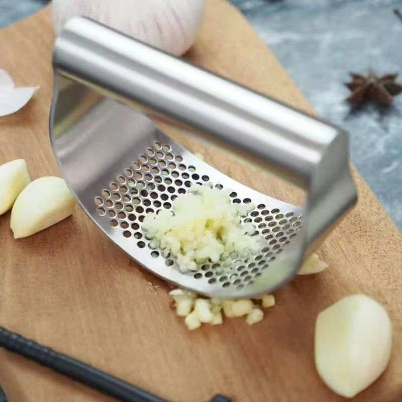 Stainless Steel Garlic Press – Easy Manual Garlic Crusher